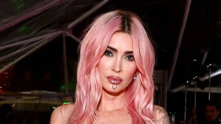Megan Fox Topless Unveiled For The Inquisitive